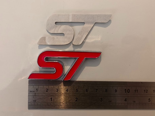 Ford badge red silver - &,